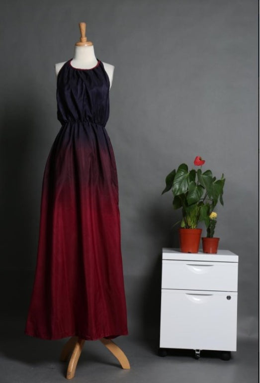 AliExpress hanging neck split dress female new European and American fashion rendering sleeveless dress