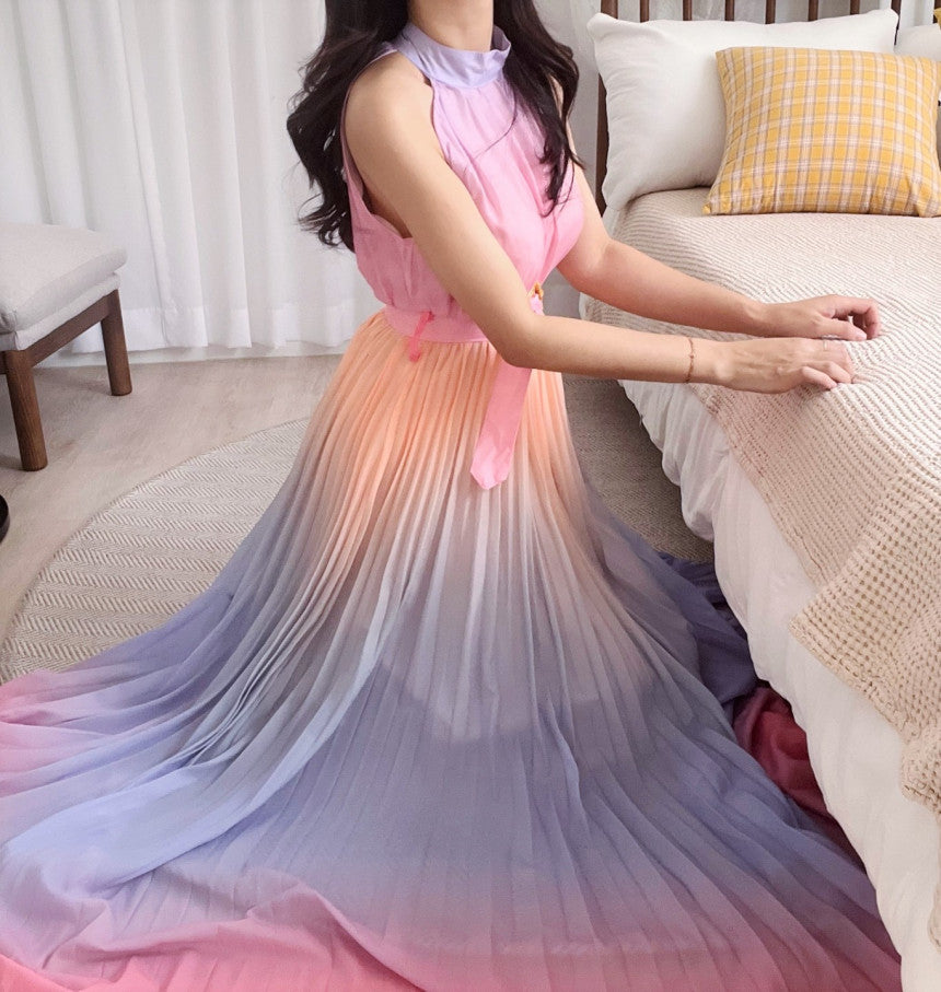 Ladies Gradient Color Pleated A-Line Sleeveless High Waist Dress