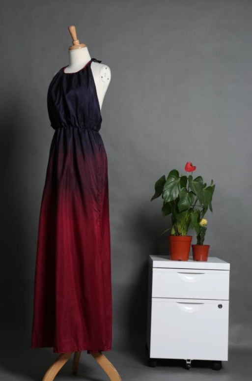 AliExpress hanging neck split dress female new European and American fashion rendering sleeveless dress