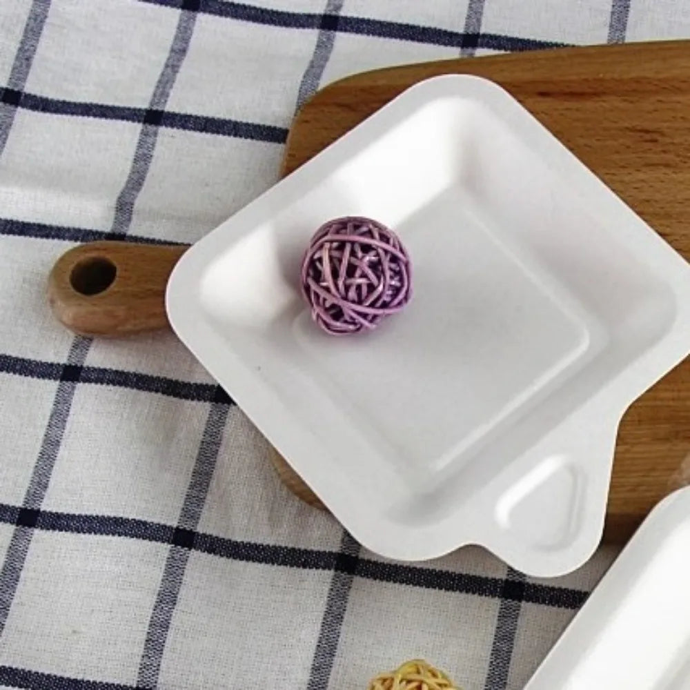 100PCS Biodegradable Material Disposable Paper Plate Eco-Friendly Square Thickened Paper Plate Non-slip Lightweight Cake Plate