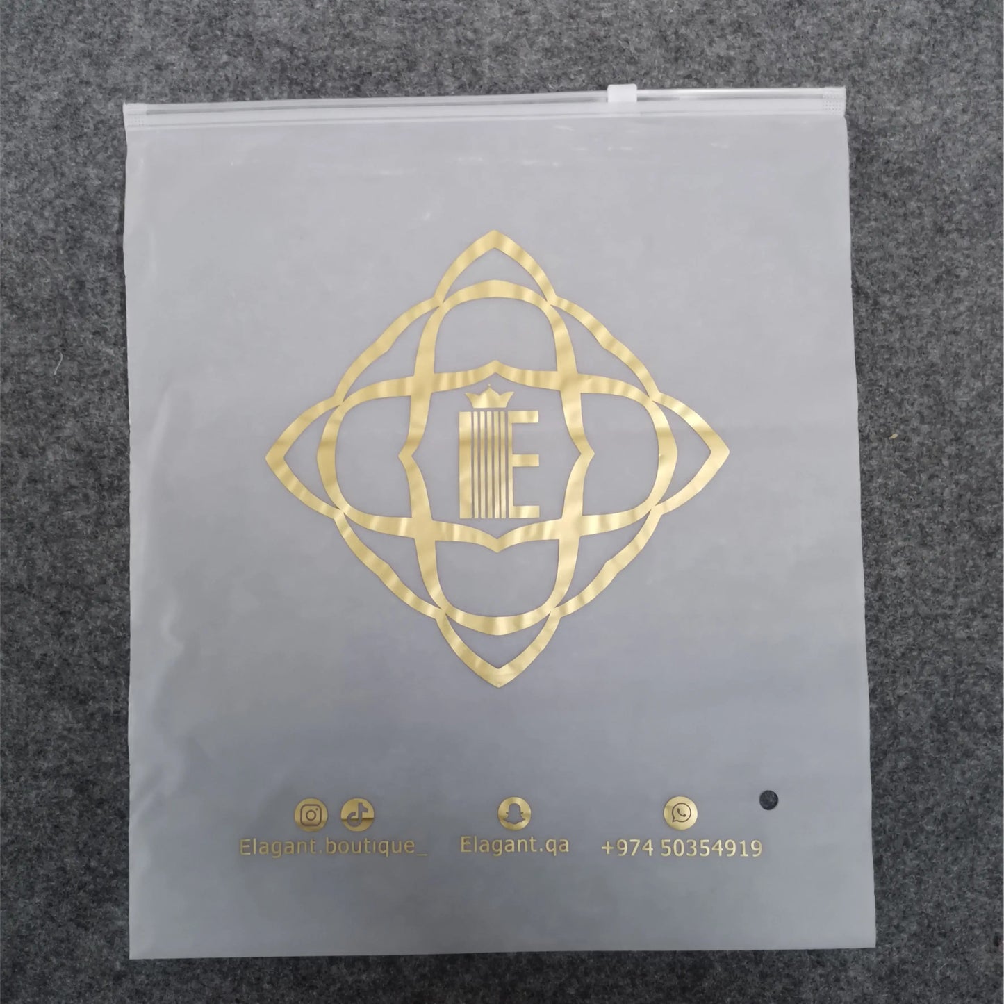 Biodegradable and environmentally friendly custom printed plastic packaging, frosted zipper bags, clothing packaging bags