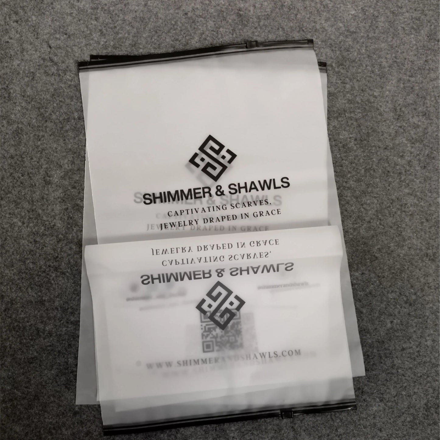 Biodegradable and environmentally friendly custom printed plastic packaging, frosted zipper bags, clothing packaging bags