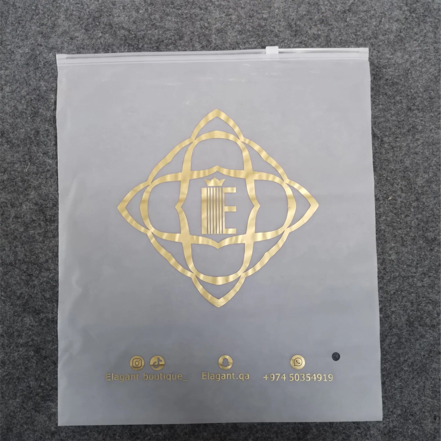 Biodegradable and environmentally friendly custom printed plastic packaging, frosted zipper bags, clothing packaging bags