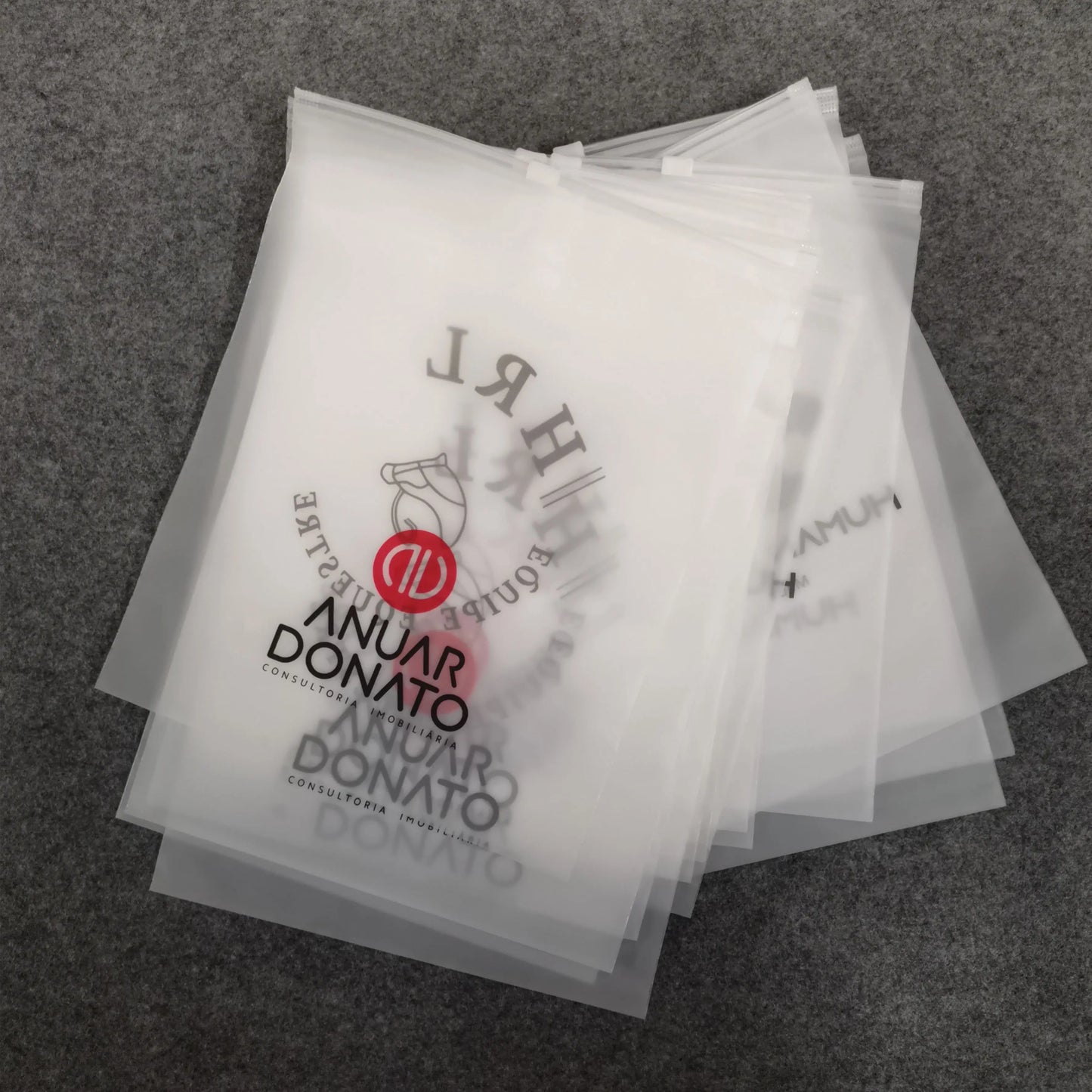 Biodegradable and environmentally friendly custom printed plastic packaging, frosted zipper bags, clothing packaging bags