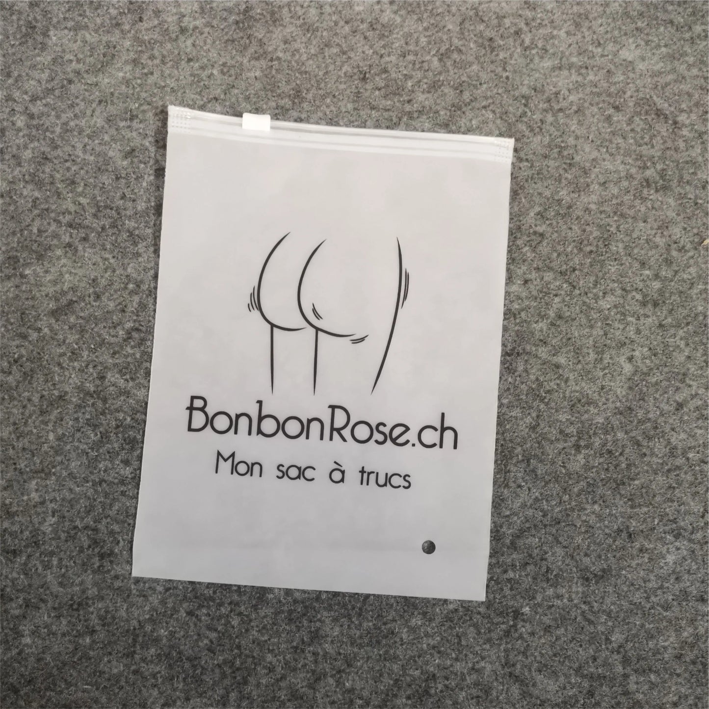Biodegradable and environmentally friendly custom printed plastic packaging, frosted zipper bags, clothing packaging bags