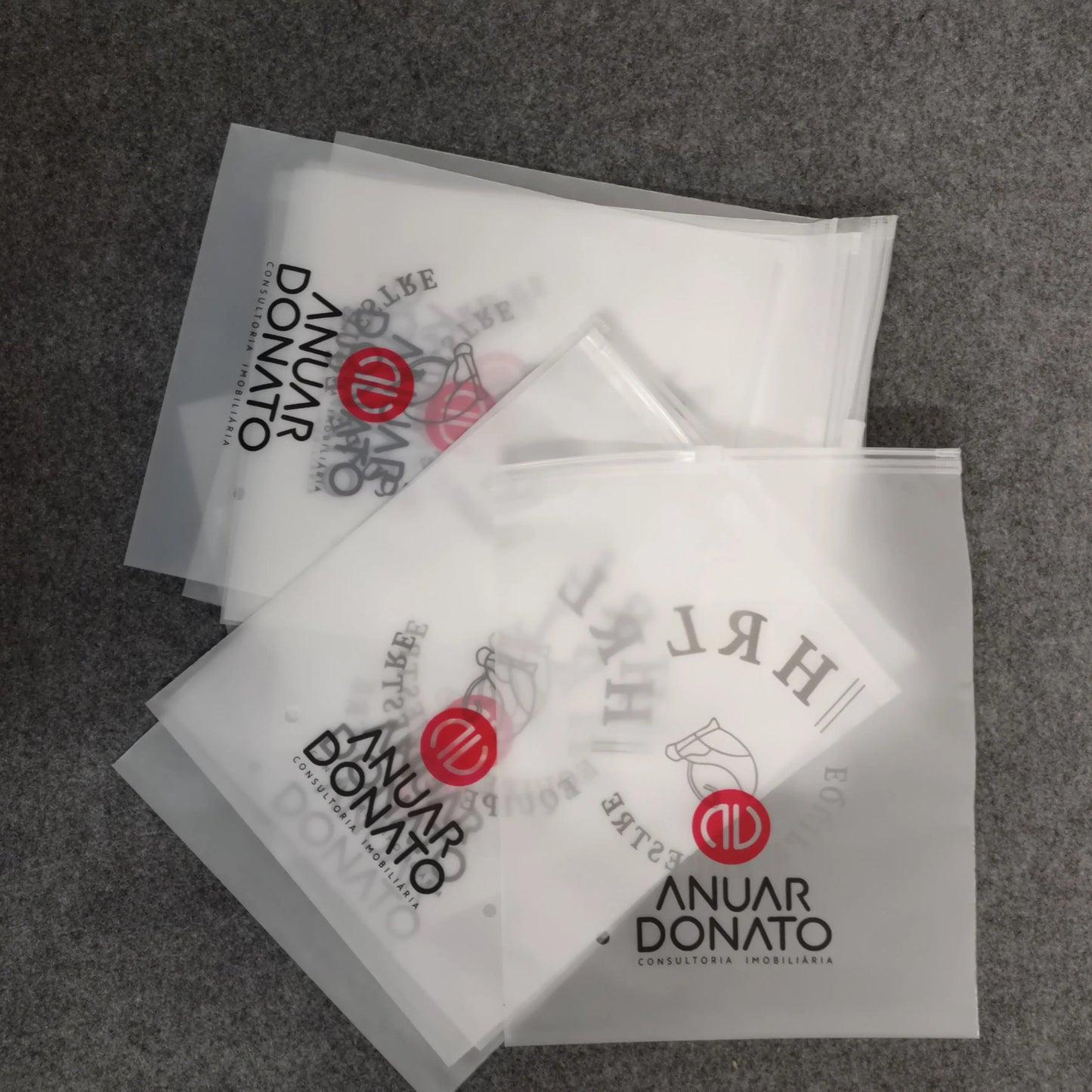 Biodegradable and environmentally friendly custom printed plastic packaging, frosted zipper bags, clothing packaging bags