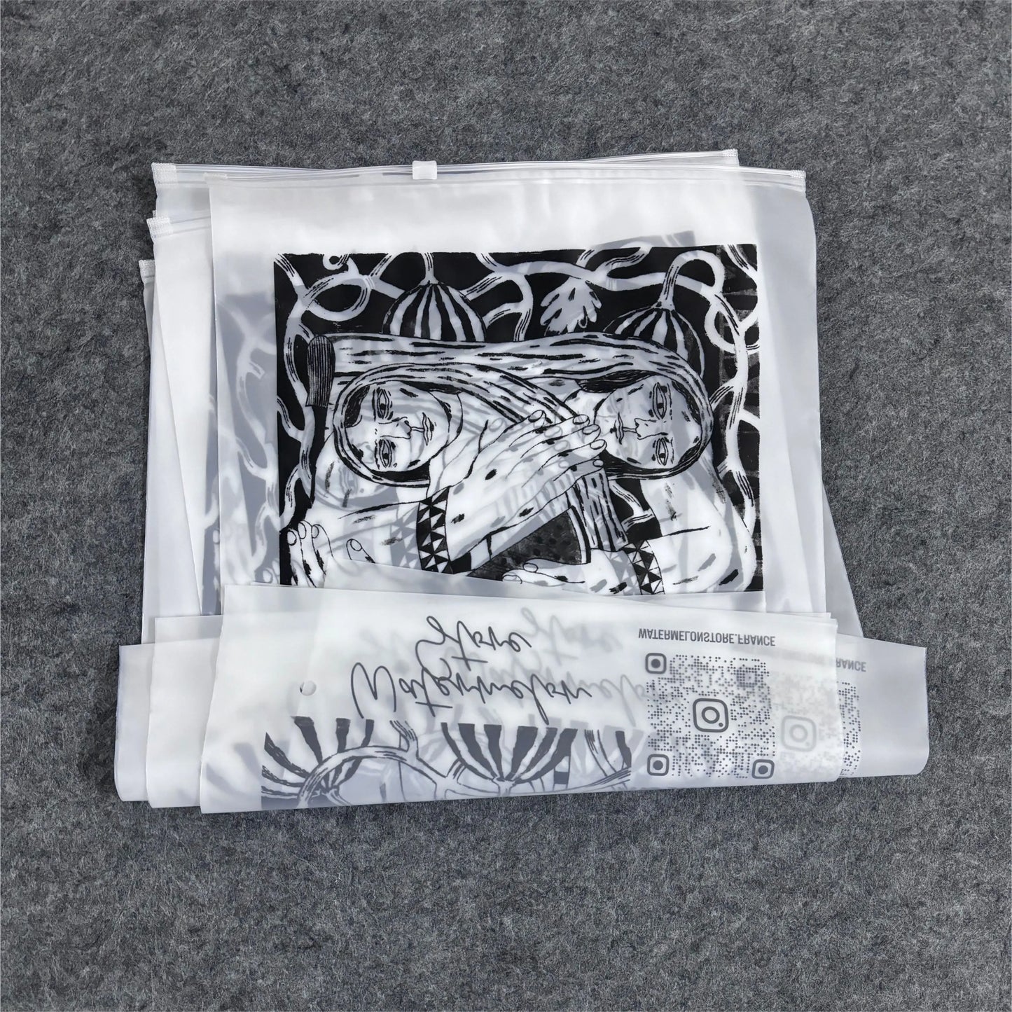 Biodegradable and environmentally friendly custom printed plastic packaging, frosted zipper bags, clothing packaging bags