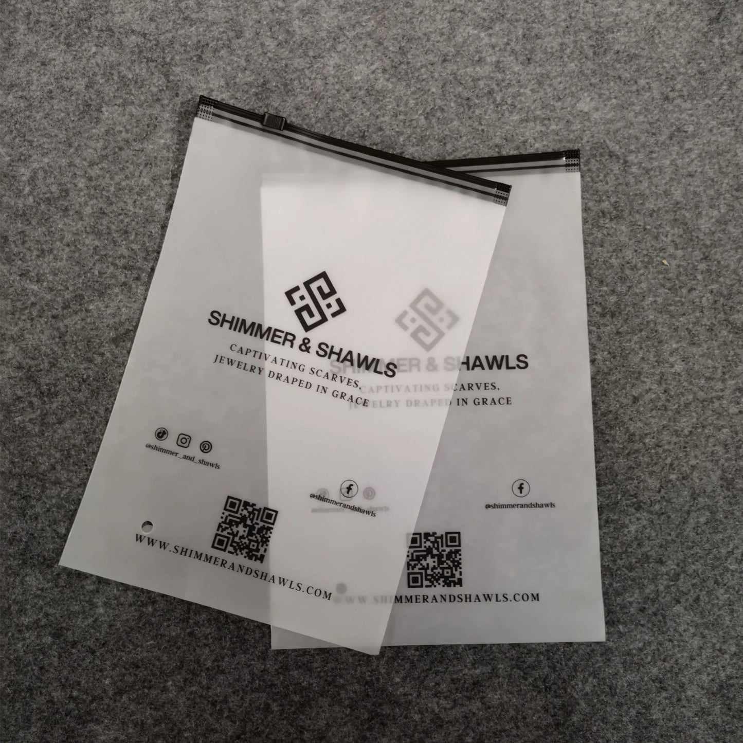 Biodegradable and environmentally friendly custom printed plastic packaging, frosted zipper bags, clothing packaging bags